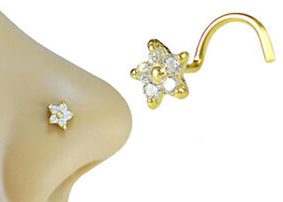 La fleur forment 18k l'or Diamond Nose Stud With 1.5mm 0.07ct les diamants véritables de 4 morceaux