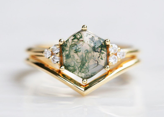 L'hexagone a coupé la taille verte du matériel 6.5mm d'or de Moss Agate Engagement Ring 14k