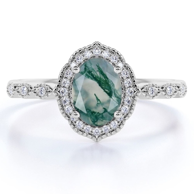 L'ovale de halo de fourche a coupé l'agate verte dendritique blanche laiteuse et la bague de fiançailles antique de conception de Moissanite Miligreen