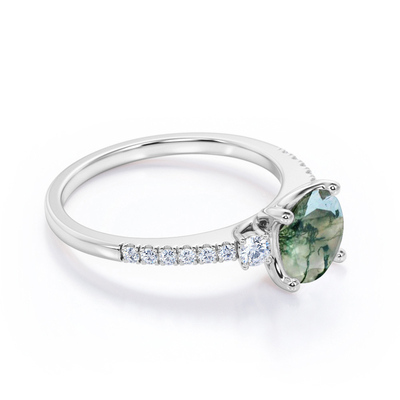 Bague de fiançailles dendritique transparente naturelle de Moss Green Agate And Moissanite 3-Stone de forme ronde