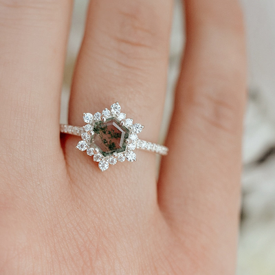 Hexagone Moss Agate Ring de flocon de neige avec Moissanites pour des femmes