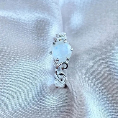 925 Sterling Silver Vine Manufacturer Round ont coupé l'engagement Ring Wholesale Women Jewelry Rings de Moonstone d'arc-en-ciel