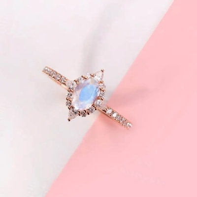 Plus nouvelle Rose Gold Plating 925 bagues de fiançailles bleues de Sterling Silver Jewelry Oval Cut Moonstone