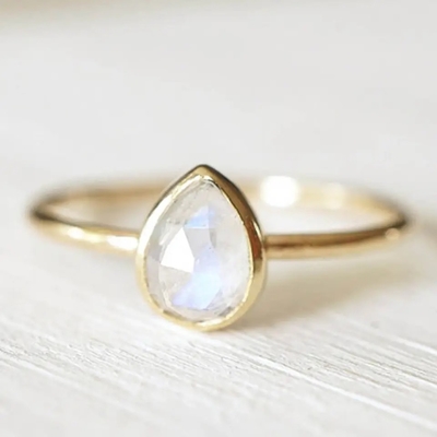Or Ring Natural Gemstone Jewelry argenté de la bague de fiançailles 18k de Moonstone de poire