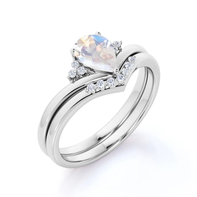 La poire naturelle de l'or S925 forment l'arc-en-ciel Moonstone Ring Boho Wedding Set de la CZ