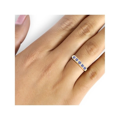 Or du carat T.G.W. Tanzanite 14kt de 1/2 au-dessus de bague de fiançailles de Sterling Silver 5-Stone CZ