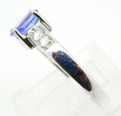 anneau naturel véritable de Tanzanite d'ovale de l'or 14k blanc avec la CZ
