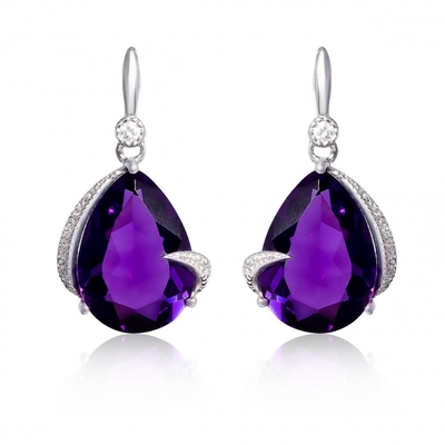 2,46 Ct. T.W. And 1/10 Ct. Boucles d'oreille de Leverback d'améthyste de T.W. CZ en Sterling Silver