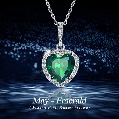 925 argentés chics Emerald Birthstone Necklace simulé par Sterling Silver Heart Pendant Necklace