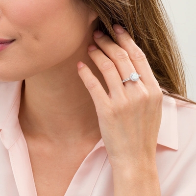 7.0mm Laboratoire-ont créé Sapphire Frame Ring opale et blanche en Sterling Silver