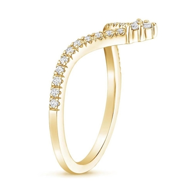 L'anneau exquis comporte miroiter des diamants de Pavé avec de l'or 9K pour des femmes