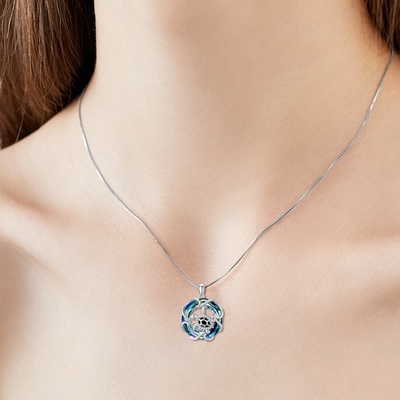 Collier des cadeaux S925 Sterling Silver Sea Turtle Pendant de Saint-Valentin avec le cristal bleu pour des femmes