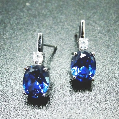 Boucle d'oreille à spinelle d'engagement d'argent de bijoux de vert ovale de coupe pour des femmes