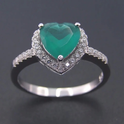 Les bijoux chauds de Zircon de Sterling Silver Heart Shaped Green de la vente 925 placent pour le cadeau de femme de mode