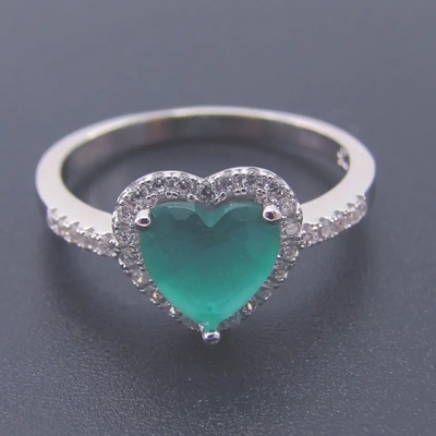 Les bijoux chauds de Zircon de Sterling Silver Heart Shaped Green de la vente 925 placent pour le cadeau de femme de mode