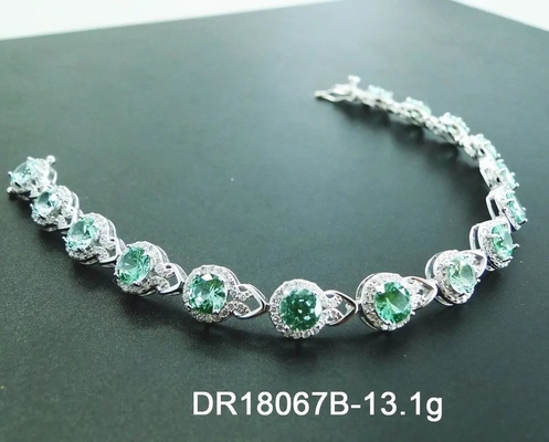 925 Sterling Silver Elegant Women Bracelet pavent placer le bracelet à spinelle vert