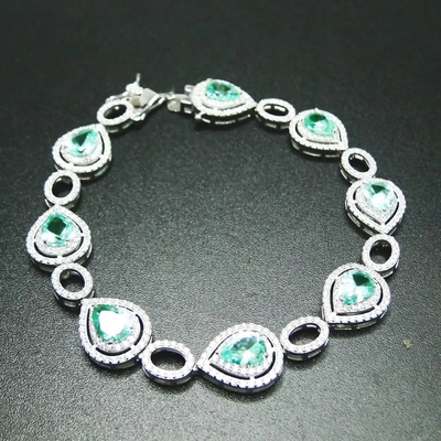 Bracelet étonnant argenté de qualité de Tanzanite de coupe de poire pour des femmes