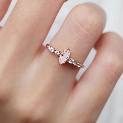 Anneau argenté minimaliste de bijoux de femmes de Marquise Cut Pink Morganite S925 de conception d'engagement