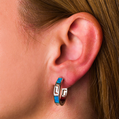 925 avec le bleu principal de Sterling Silver Greek   Cru Sterling Opal Ring Hoop Earrings de méandre