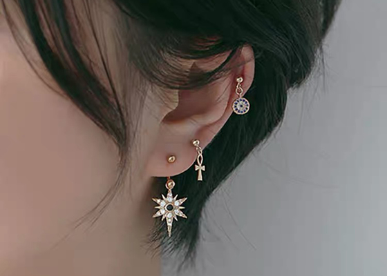 or Diamond Cartilage Earrings, OEM perçant de 0.126ct 14k de boucles d'oreille de l'hélice 14pcs