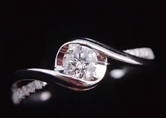 Vrai Diamond Jewellery Ring 14K ODM rond de matériel d'or blanc de la coupe 0.46ct