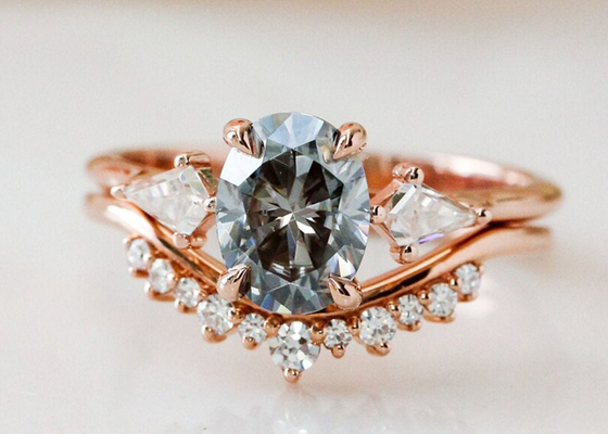 couleur de gris de l'anneau développée par laboratoire 9K de 1ct Moissanite pour l'ODM d'engagement