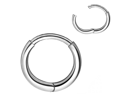 Boucles d'oreille de cercle de Huggie d'or d'ODM, OEM rond classique de boucles d'oreille de goujon de cartilage