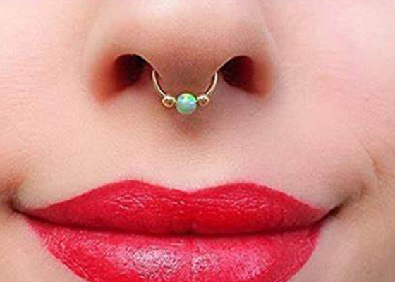 Le cercle du diamètre 8mm flairent perçant, nez Ring With d'or blanc 3 morceaux d'ODM d'Opal Stones