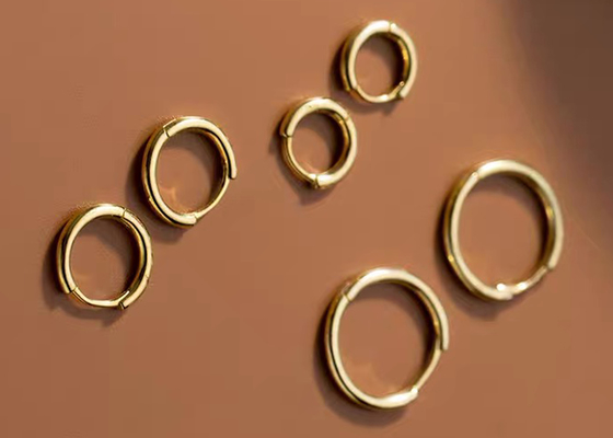 ODM sexy de boucles d'oreille de cercle d'or de l'hélice 14k pour la dimension des femmes 1.2mm×10mm