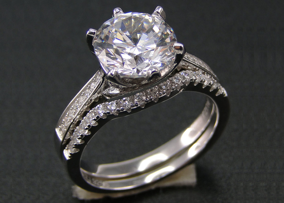 Coupe brillante Diamond Ring 1.25CT, 18k or blanc Ring Set For Women du rond 1PCS