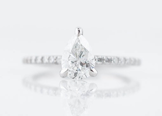 La vraie poire de Diamond Jewellery Ring 1.33ct d'or blanc a coupé la picoseconde 6×8mm pour l'engagement
