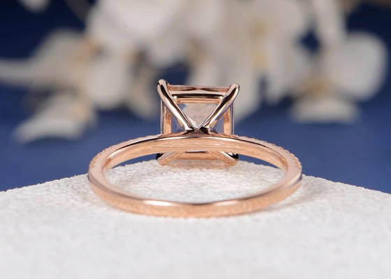 Taille réelle de Diamond Jewellery Ring Princess Cut 6×6mm de Morganite