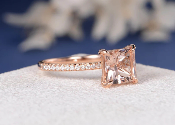 Taille réelle de Diamond Jewellery Ring Princess Cut 6×6mm de Morganite