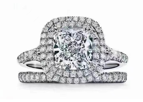 Halo de coupe de coussin d'OEM épousant Ring Set avec le diamant de 66pcs 1.2ct