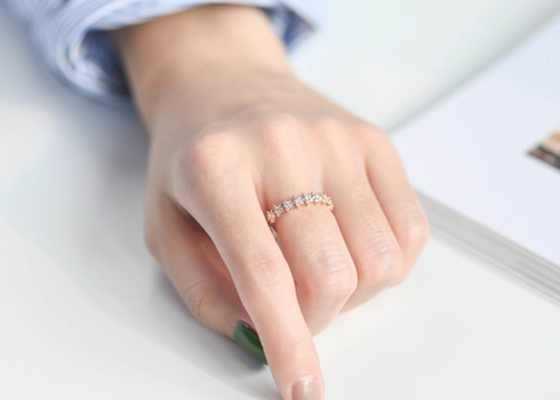étoile Diamond Ring, engagement Ring For Women Girl de l'or 0.54ct de l'or 18k de 1.3mm