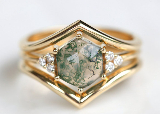 L'hexagone a coupé la taille verte du matériel 6.5mm d'or de Moss Agate Engagement Ring 14k