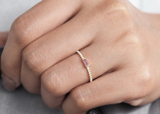 Largeur mince de l'anneau d'or du diamant 9K 0.20ct 2.5MM pour la fourche d'engagement plaçant le type