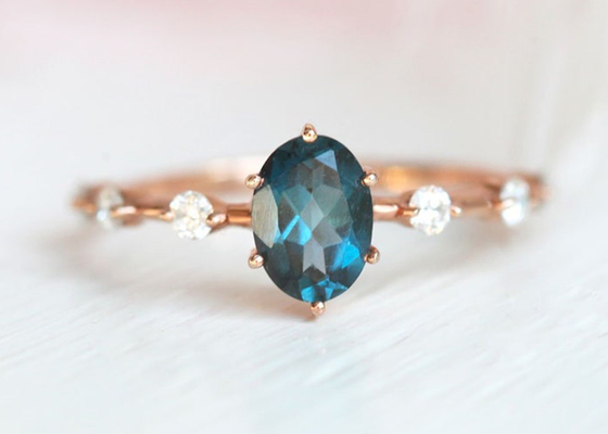 1.56ct Londres Topaz Ring bleu, OEM ovale de Diamond Ring Round Cut de forme
