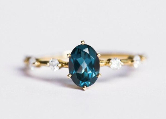 1.56ct Londres Topaz Ring bleu, OEM ovale de Diamond Ring Round Cut de forme