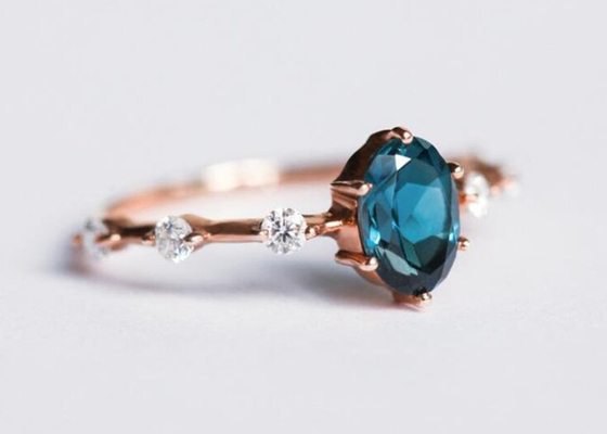 1.56ct Londres Topaz Ring bleu, OEM ovale de Diamond Ring Round Cut de forme