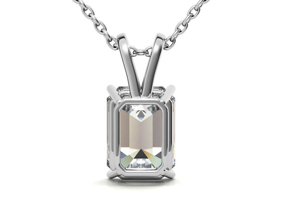 encadrement du diamètre 7×5mm de colliers d'or de 1.05ct Emerald Cut 14k plaçant le type