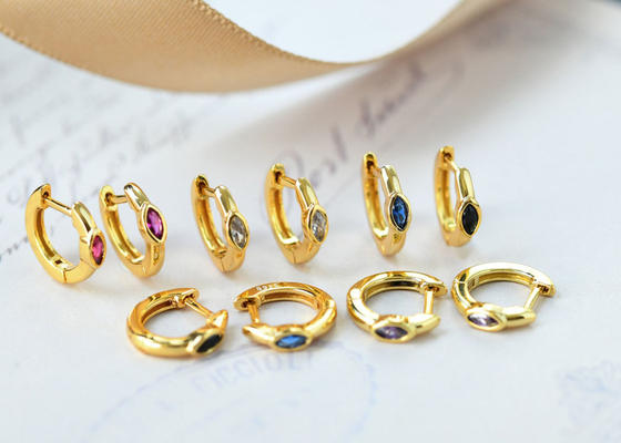 Dimension de Marquise Cut Inner 8.5mm Oouter 11.5mm de boucles d'oreille d'or du cercle 9K de Huggie