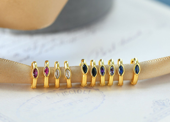 Dimension de Marquise Cut Inner 8.5mm Oouter 11.5mm de boucles d'oreille d'or du cercle 9K de Huggie