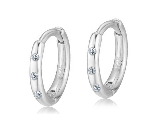 poids de la taille 1.3-1.5g de 0.06ct Diamond Huggie Hoop Earrings 8mm 7mm 6mm