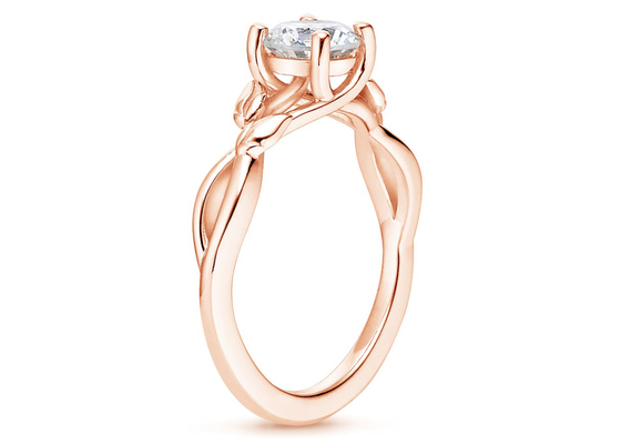 Le coeur d'OEM forment l'anneau de Moissanite, 5.5mm 9k Rose Gold Ring 0,6 carats