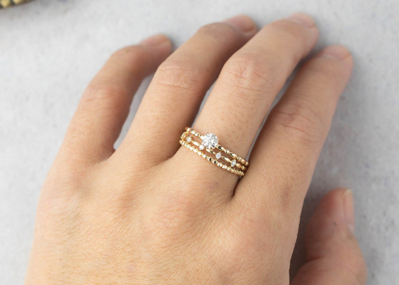 Or Ring With Solitaire Diamond, ODM de 6MM de 0.8ct Moissanite Diamond Rings