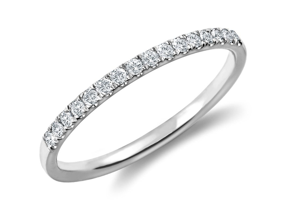 Matériel argenté d'argent de l'anneau 9k 925 de la délicatesse 1.3mm avec 0.16Carat Moissanite