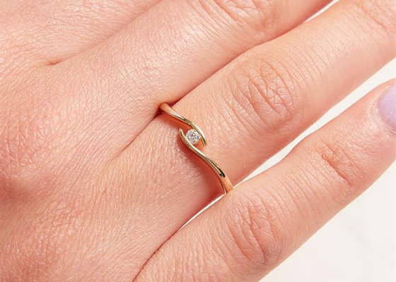 Le solitaire 14k jaunissent la coupe de série de Diamond Ring 1.5mm d'or avec le diamant 0.10ct